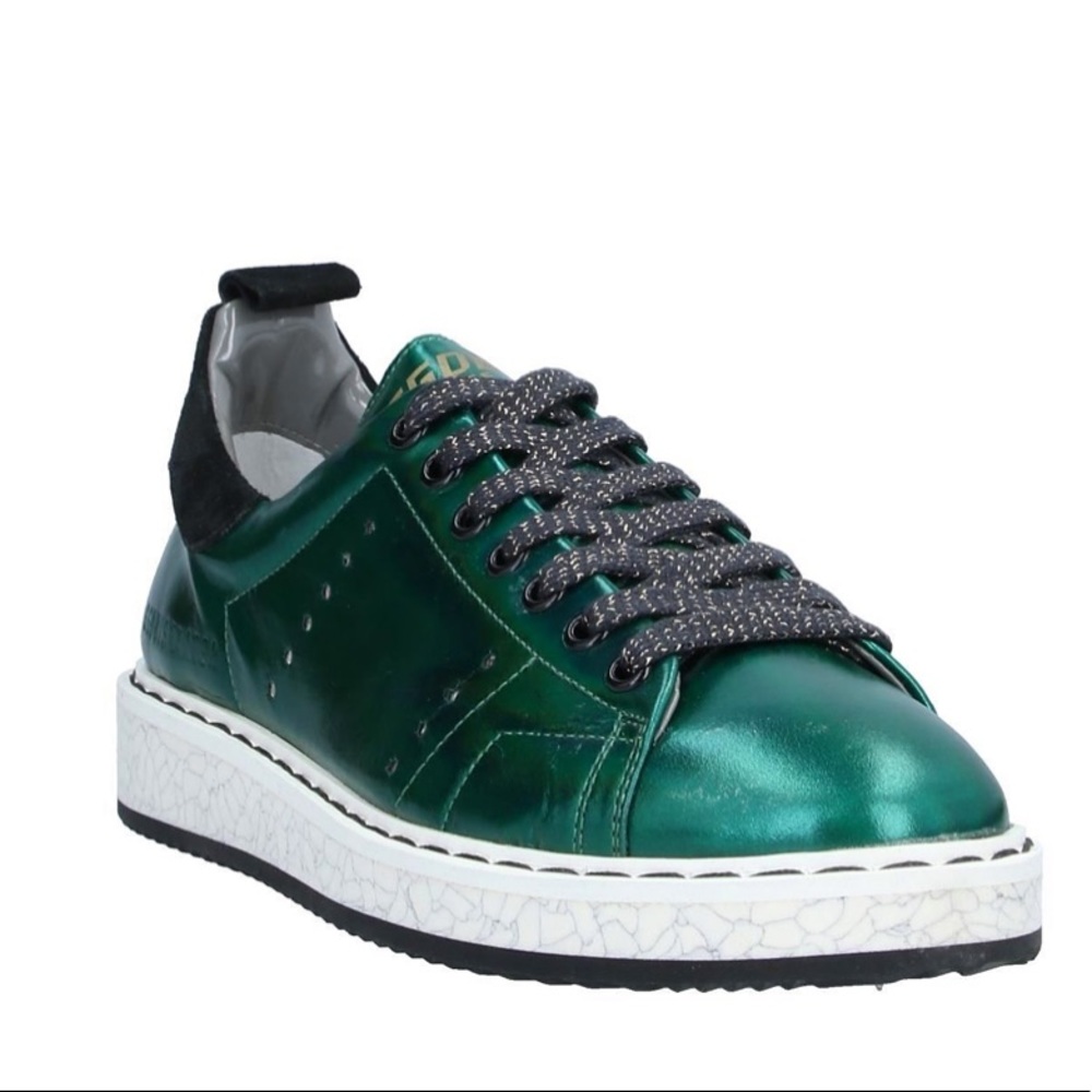 Golden Goose Deluxe Brand Starter Sneakers
